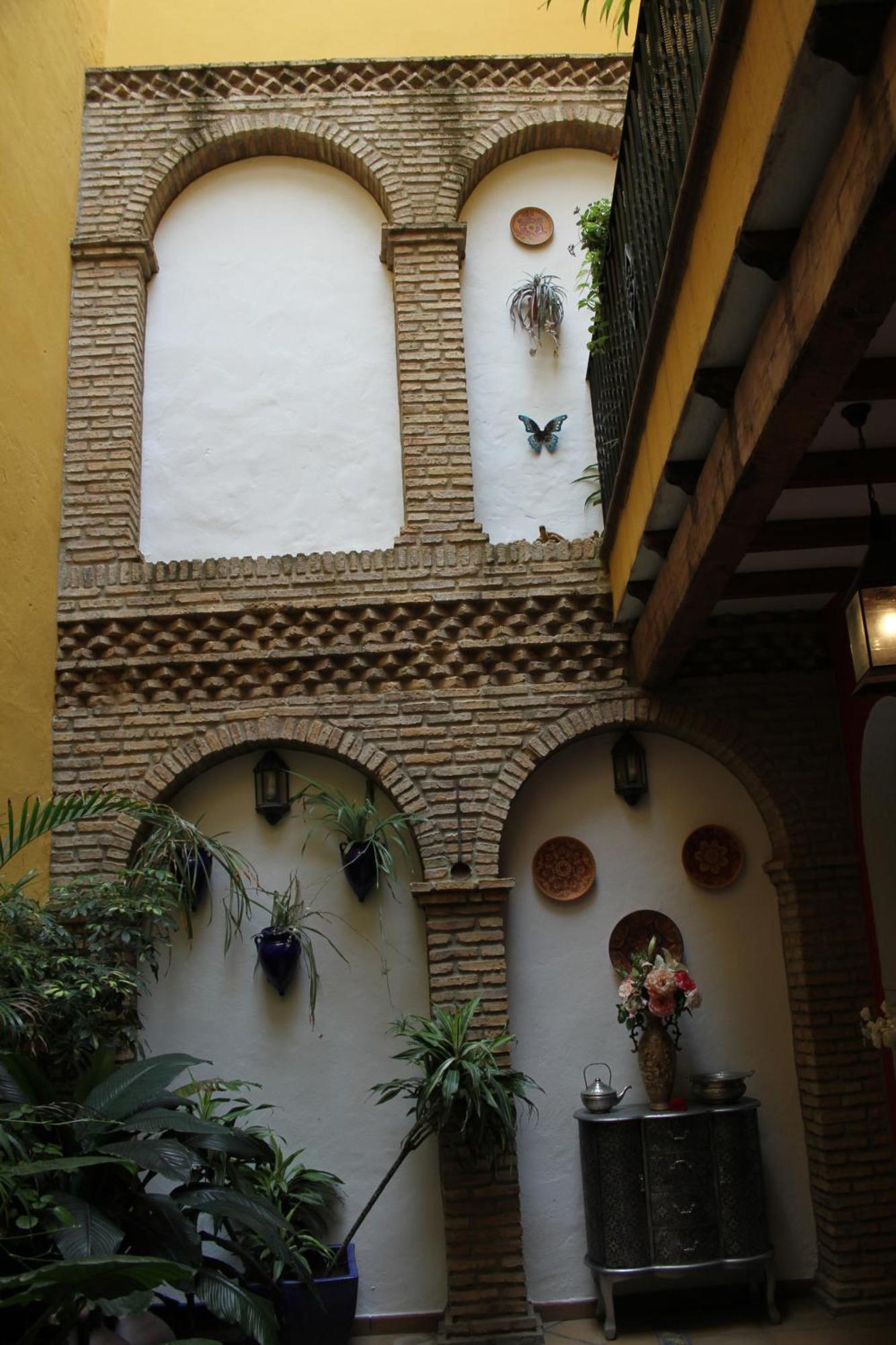 Hostal Lojo Кониль-де-ла-Фронтера Экстерьер фото