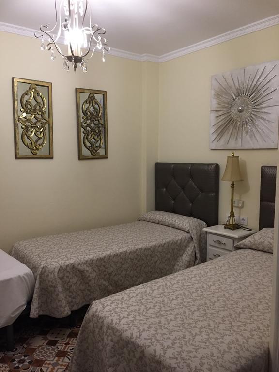 Hostal Lojo Кониль-де-ла-Фронтера Экстерьер фото