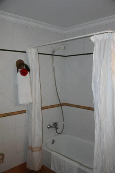 Hostal Lojo Кониль-де-ла-Фронтера Экстерьер фото