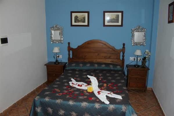 Hostal Lojo Кониль-де-ла-Фронтера Экстерьер фото